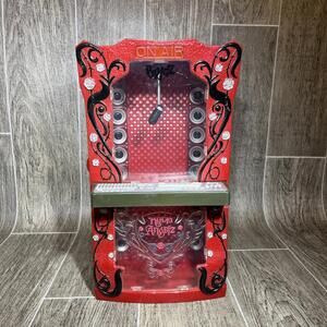 Vtg MGA BRATZ Doll Playset: “ROCK ANGELZ ON AIR” Sound Recording Booth